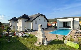 Villa Sami